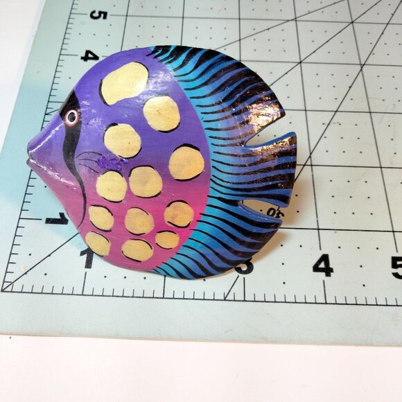 Wooden Tropical Fish Scarf Slip  Hand Painted - Picture 2 of 4